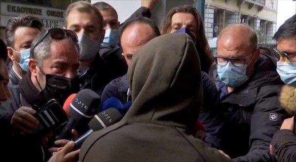 ΠΕΡΑΜΑ: Εμφανίστηκε ο 15χρονος Ρομά που είχε διαφύγει μετά την καταδίωξη