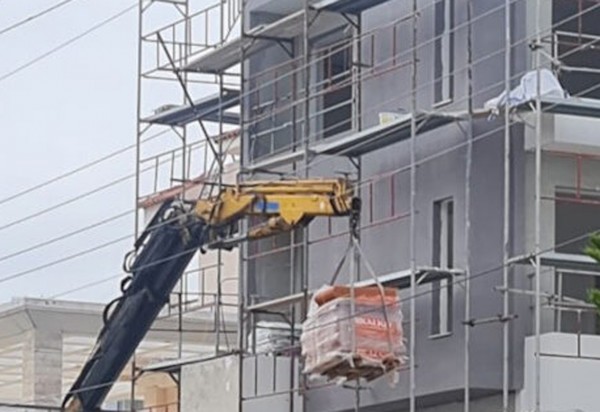 ΒΟΥΛΑ: Νεκρός 28χρονος χειριστής γερανού