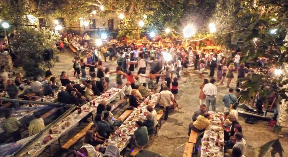 ΦΥΛΛΑ ΧΑΛΚΙΔΑΣ: Πανηγύρι για την Αγία Κυριακή στο Καμάρι