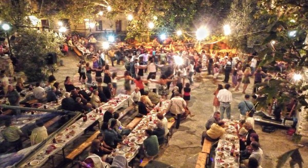 ΦΥΛΛΑ ΧΑΛΚΙΔΑΣ: Πανηγύρι για την Αγία Κυριακή στο Καμάρι