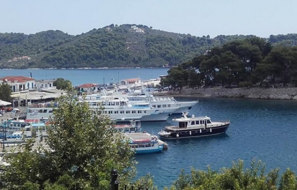 Μονοήμερη εκδρομή Χαλκιδέων στη Σκιάθο