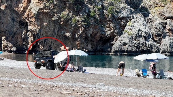 ΛΙΜΝΙΩΝΑΣ ΔΙΡΦΥΩΝ-ΜΕΣΣΑΠΙΩΝ: Τζιπ «πάρκαρε» στον αιγιαλό ανάμεσα σε λουόμενους