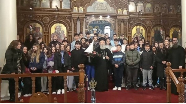 Ο Μητροπολίτης Χαλκίδος γιόρτασε μαζί με τα παιδιά τον Άγιο Σπυρίδωνα