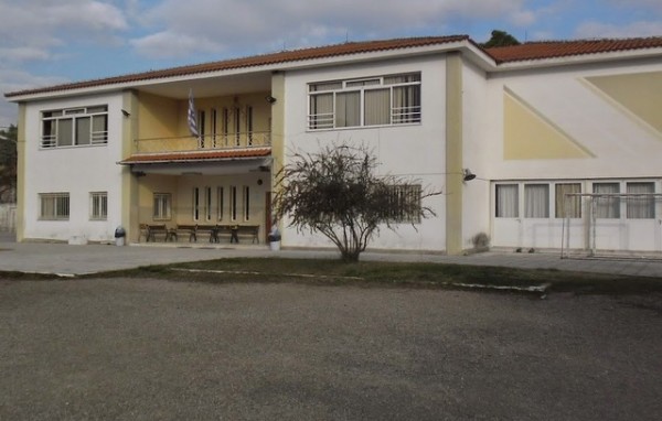 Ο Αποστόλου έφερε στη Βουλή την υποβάθμιση του Δημοτικού Σχολείου Κηρίνθου