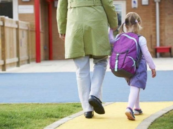 Πόσες μέρες μπορούν να πάρουν άδεια οι γονείς για να πηγαίνουν στο σχολείο του παιδιού τους