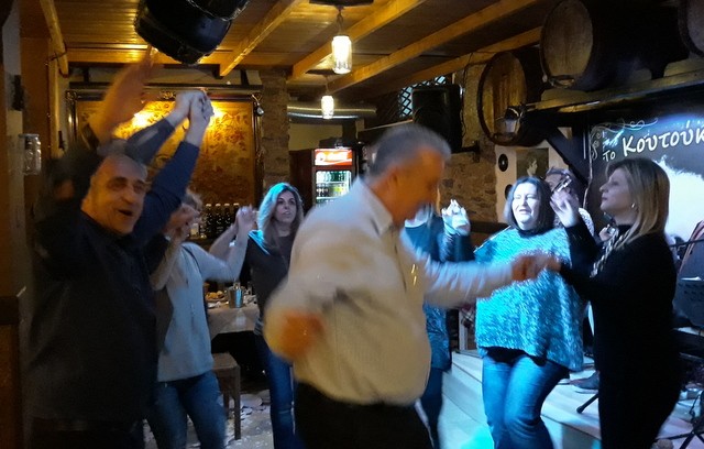 Κέφι, χορός και ο Κώστας Λάππας μεγάλος τυχερός