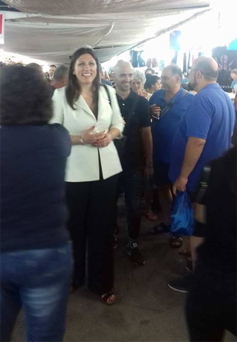 Βόλτα στο παζάρι για την Ζωή Κωνσταντοπούλου