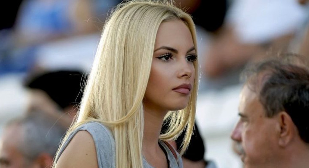 H Εμμανουέλα Κουκλινού έγινε 27 ετών και παραμένει εντυπωσιακή (Pics)