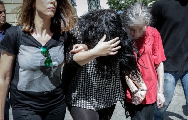 Στη φυλακή η γιαγιά του βρέφους που βρέθηκε νεκρό στα σκουπίδια