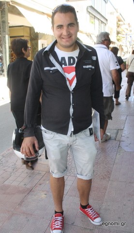 Πάει να γίνει μάγειρας ο Στράτος