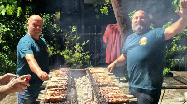 ΤΑΞΙΑΡΧΗΣ ΩΡΕΩΝ: Έψησαν σουβλάκια στη γιορτή σύκου