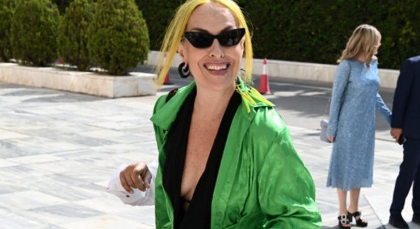 Η Τζώρτζια Κεφαλά απάντησε στο σεξιστικό σχόλιο του Τζήμερου για το ντύσιμό της στη Βουλή (Video)