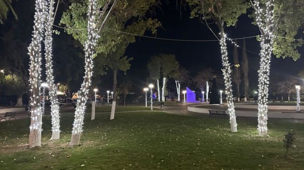 ΕΡΕΤΡΙΑ: Αναβλήθηκε η φωταγώγηση του Χριστουγεννιάτικου Δένδρου λόγω κακοκαιρίας