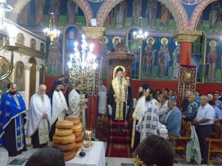 Με λαμπρότητα γιόρτασαν οι Αγιοι Ανάργυροι