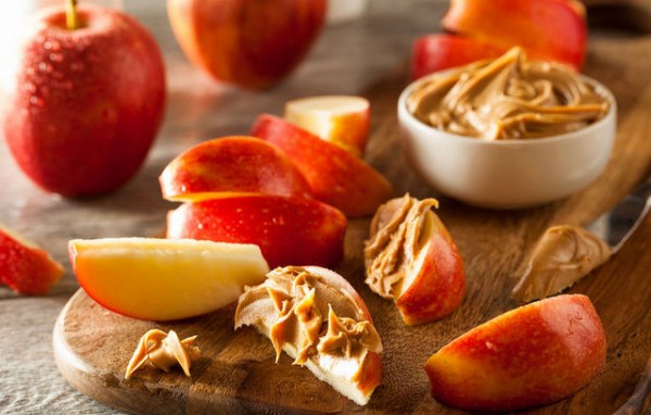 Οκτώ χορταστικά σνακ με ελάχιστες θερμίδες