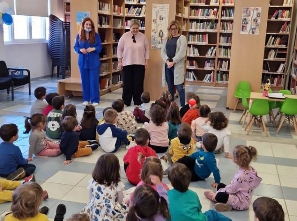 Δράσεις για την παγκόσμια ημέρα παιδικού βιβλίου στην Βιβλιοθήκη Καθενών