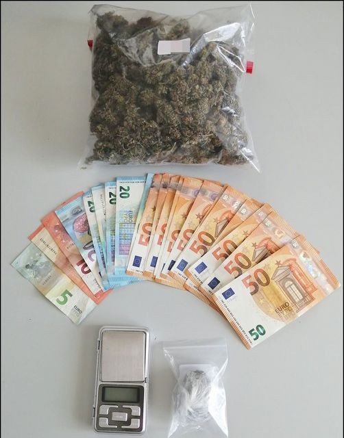 ΣΤΕΡΕΑ ΕΛΛΑΔΑ: Έλληνας κατηγορείται για καλλιέργεια και διακίνηση ναρκωτικών