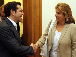 Δεν κατεβαίνει μόνη της η Λούκα Κατσέλη