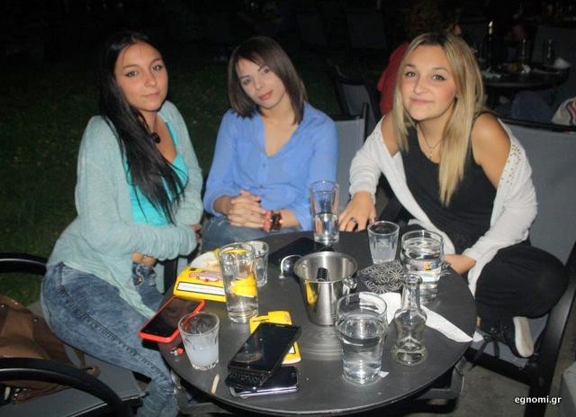 Πίνουν (λίγο μόνο) τσιπουράκι