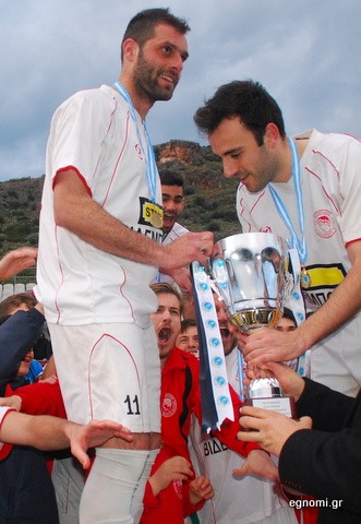 Κόκκινο το κύπελλο ξανά