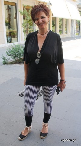 Ανανεωμένη η Έλενα με το κοντό μαλλί