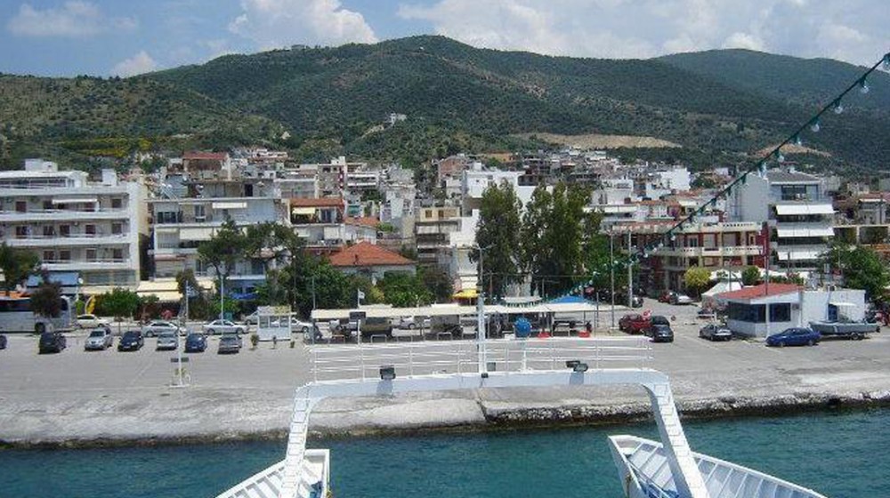 ΛΟΥΤΡΑ ΑΙΔΗΨΟΥ: Ανήλικος κυκλοφορούσε με σουγιά στο λιμάνι