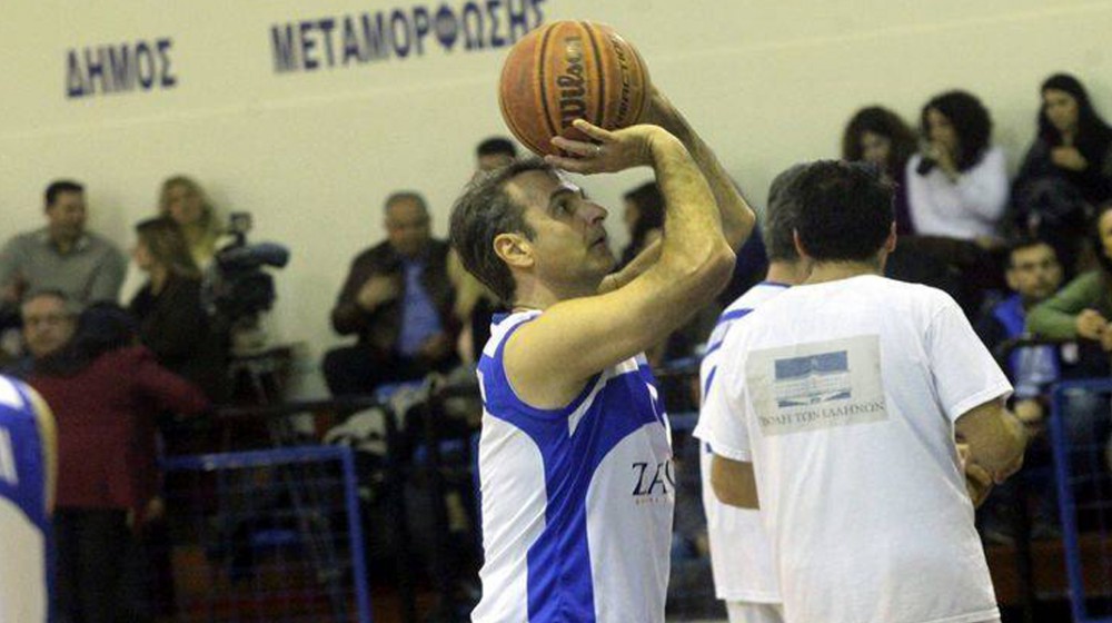 Ο Μητσοτάκης θα πάει στο Βερολίνο αν περάσουν στον τελικό του Final-4 Ολυμπιακός και Παναθηναϊκός