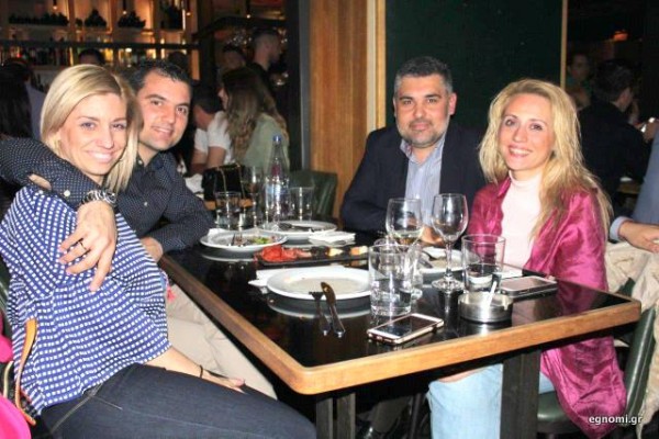 Η παρέα τα ...σπάει