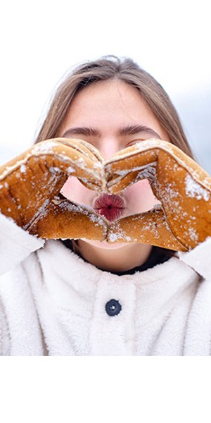 DIY scrub για λεία και απαλά χείλη και τον χειμώνα!