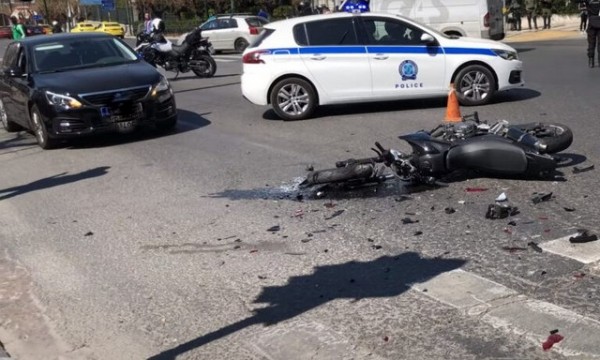 Τροχαίο στη Βουλή: Σοκαριστικά πλάνα από νέο βίντεο