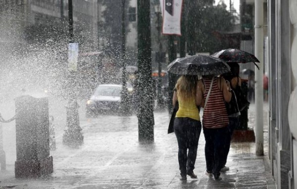 Έρχεται επιδείνωση του καιρού με βροχές και καταιγίδες