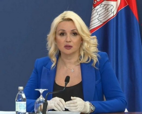 Η εντυπωσιακή επιδημιολόγος που ενημερώνει τους Σέρβους για τον κορωνοϊό (VIDEO)
