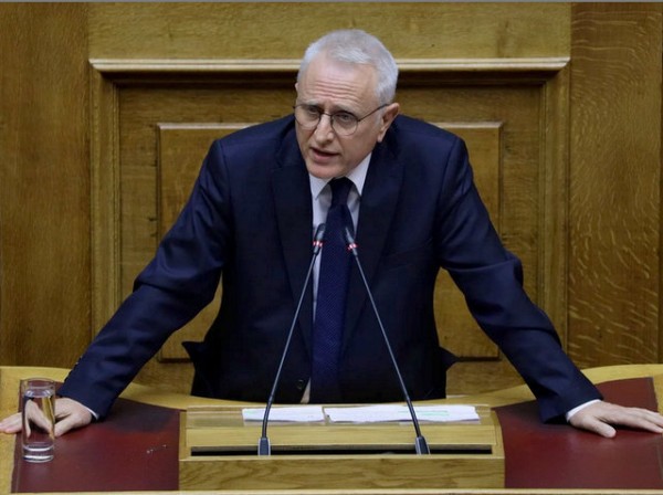 ΓΙΑΝΝΗΣ ΡΑΓΚΟΥΣΗΣ: Ανάλυση ...μυθιστόρημα για Μουντιάλ, Μέσι και κυβέρνηση της ΝΔ