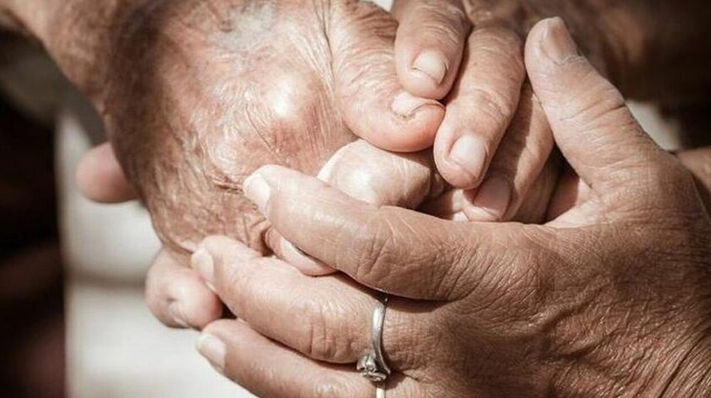 Τρόμος για ηλικιωμένους: Εδεσαν 86χρονο και έκλεισαν 73χρονη στην αποθήκη