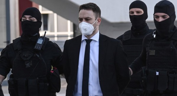 Aνατροπή στη δίκη του Μπάμπη Αναγνωστόπουλου