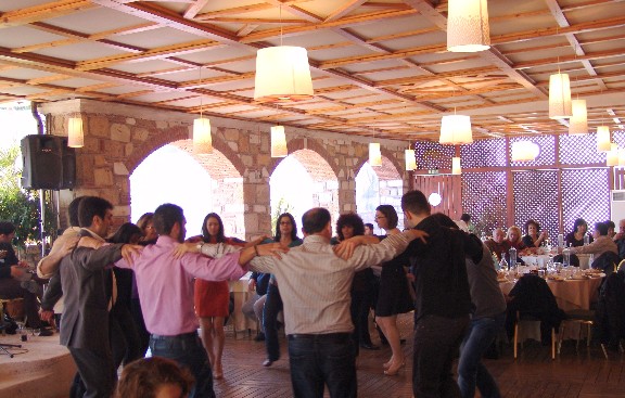 Χόρεψαν μέχρι ...τελικής πτώσεως