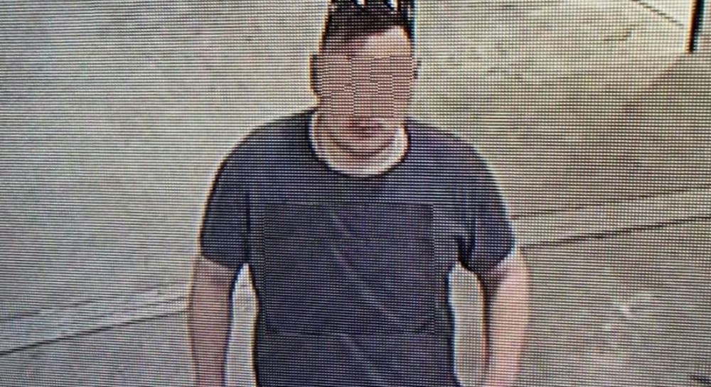 Συνελήφθη στην Εύβοια ο οπαδός της Ένωσης που είχε πετάξει τη φωτοβολίδα ευθείας βολής στο ματς με τον Βόλο