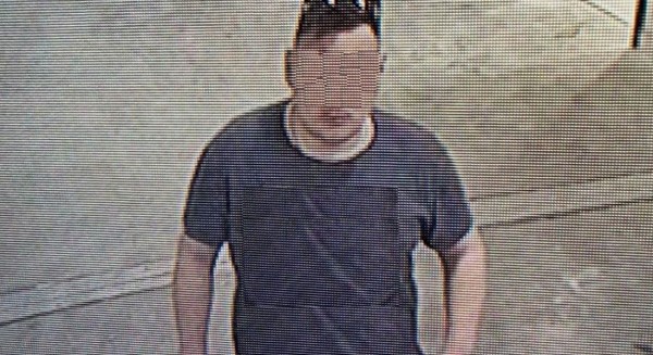 Συνελήφθη στην Εύβοια ο οπαδός της Ένωσης που είχε πετάξει τη φωτοβολίδα ευθείας βολής στο ματς με τον Βόλο