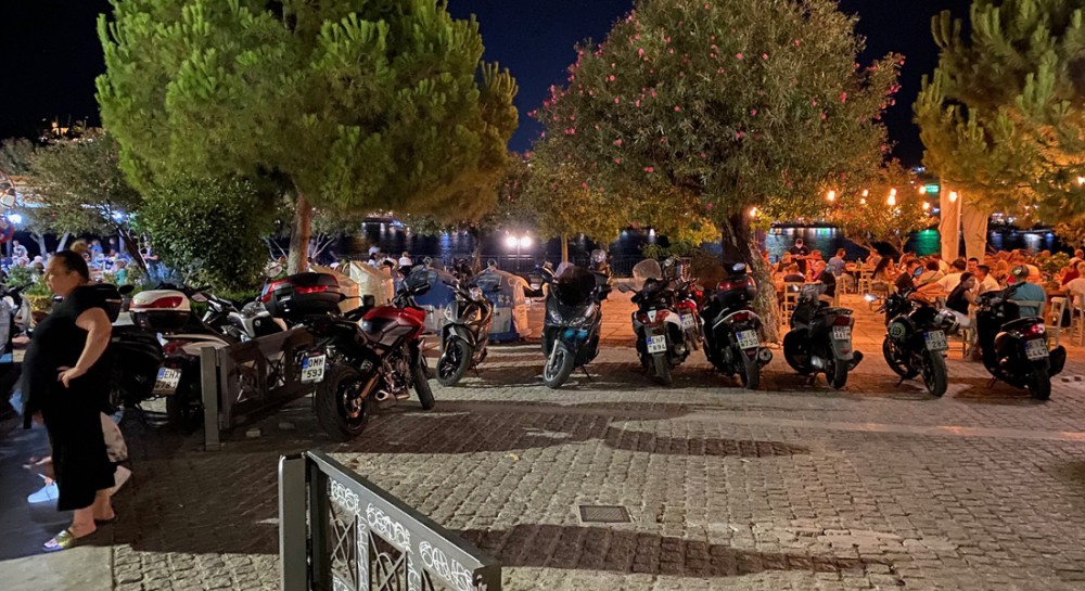 ΧΑΛΚΙΔΑ -ΠΕΖΟΔΡΟΜΟΣ ΤΖΙΑΡΝΤΙΝΙ: Με τέτοιο μπάχαλο θέλουμε και τουρισμό;