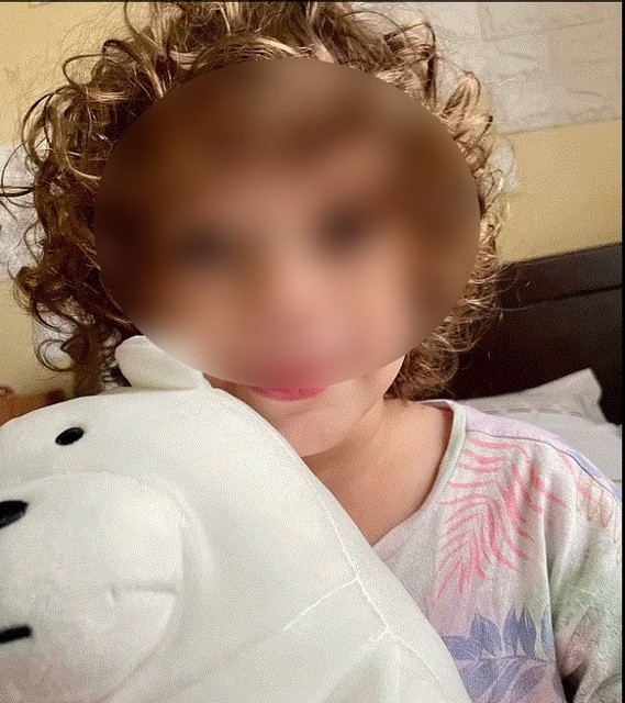 Γλυκά Νερά: Η πρώτη φωτογραφία της μικρής Λυδίας δύο χρόνια μετά τη δολοφονία της Κάρολαΐν