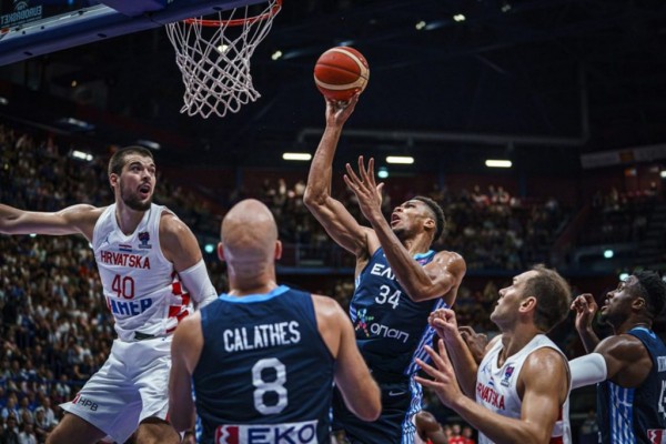 ΕΛΛΑΔΑ -ΚΡΟΑΤΙΑ 89-85: Ο Ντόρσεϊ τα έβαζε από παντού και ο Γιάννης σε μυθικό φινάλε