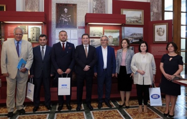 Ο Γιώργος Ακριώτης συναντήθηκε με αντιπροσωπεία από την Γεωργία