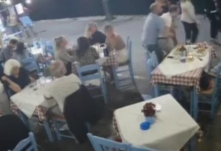 Υπεύθυνος ταβέρνας έσωσε πελάτη από βέβαιο πνιγμό (VIDEO)
