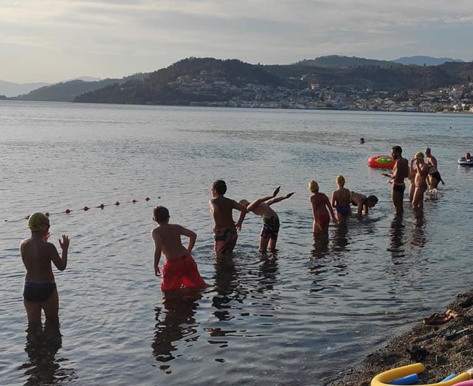 Γίνονται κανονικά οι κολυμβητικοί αγώνες στη Λίμνη