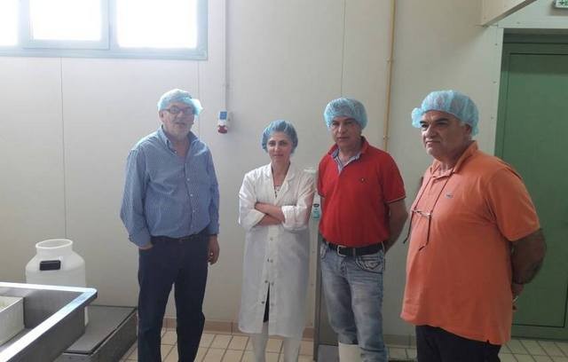 Επίσκεψη σε τυροκομείο στις Κεχριές από τον Γιώργο Ακριώτη