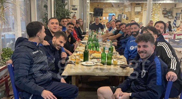 ΑΝΑΓΕΝΝΗΣΗ ΜΑΝΤΟΥΔΙΟΥ: Μετά τη νίκη που πήραν γιορτάζουνε με μπύρα...
