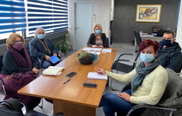 Η Ελενα Βάκα συναντήθηκε με το διοικητικό συμβούλιο της ΕΛΜΕ Εύβοιας