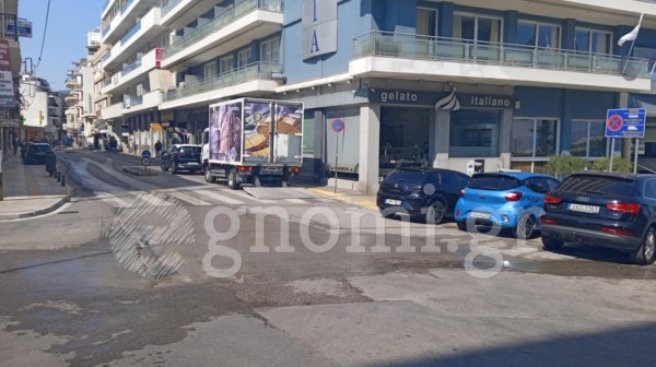 ΧΑΛΚΙΔΑ: Γέμισε λύματα η οδός Φαρμακίδου (VIDEO)