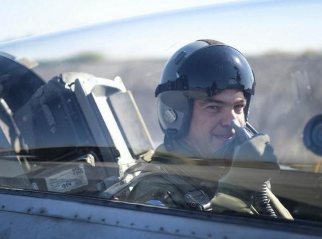 Χιουμοριστικό βίντεο από την ΚΝΕ για την πτήση του Τσίπρα (VIDEO)