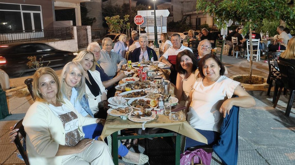 ΜΠΟΥΡΤΖΙ ΧΑΛΚΙΔΑΣ: Οι Ονειροβάτες σε ...πρόβα φαγητού και κρασιού